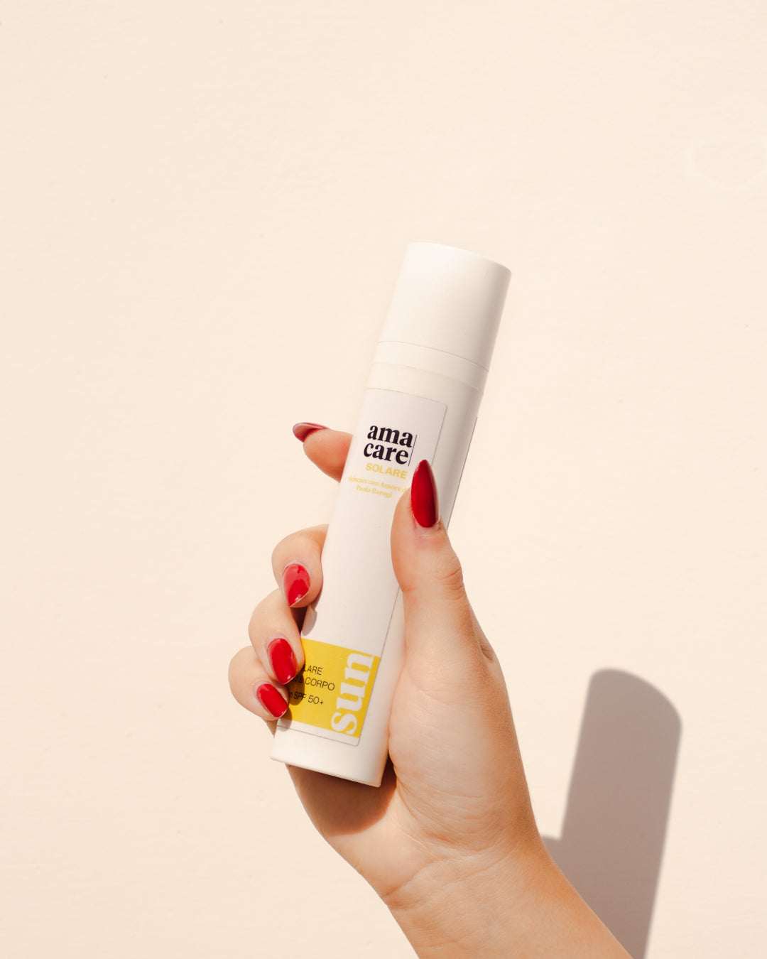 Solare Viso e Corpo SPF 50+ AmaCare – dettaglio flacone solare SPF 50+